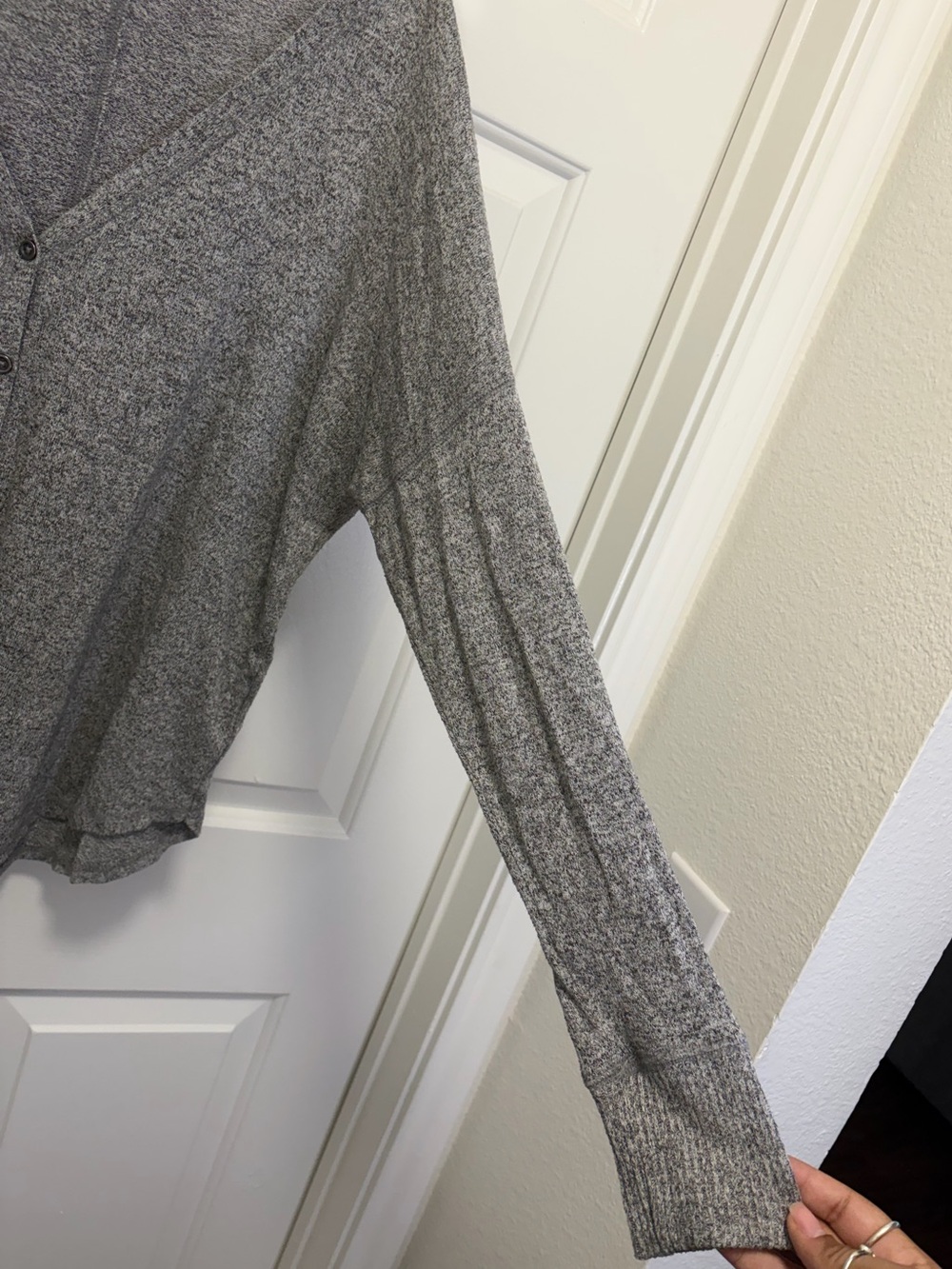 Abercrombie & Fitch Heather Gray Button-Up Women's Cardigan - Picture 5 of 6